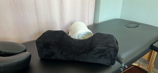 Velvet black lash pillow