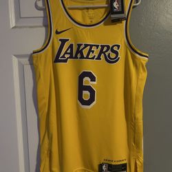 Lebron James Lakers Jersey Size Medium