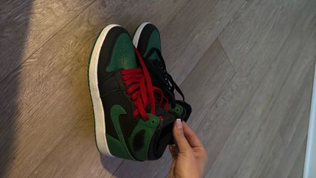 Air Jordan 1 Retro High OG GS 'Pine Green 2.0' Size 4Y