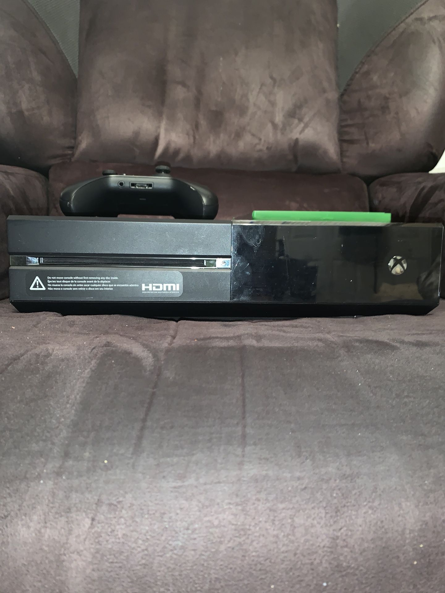 Xbox one w/one game and controller!!!