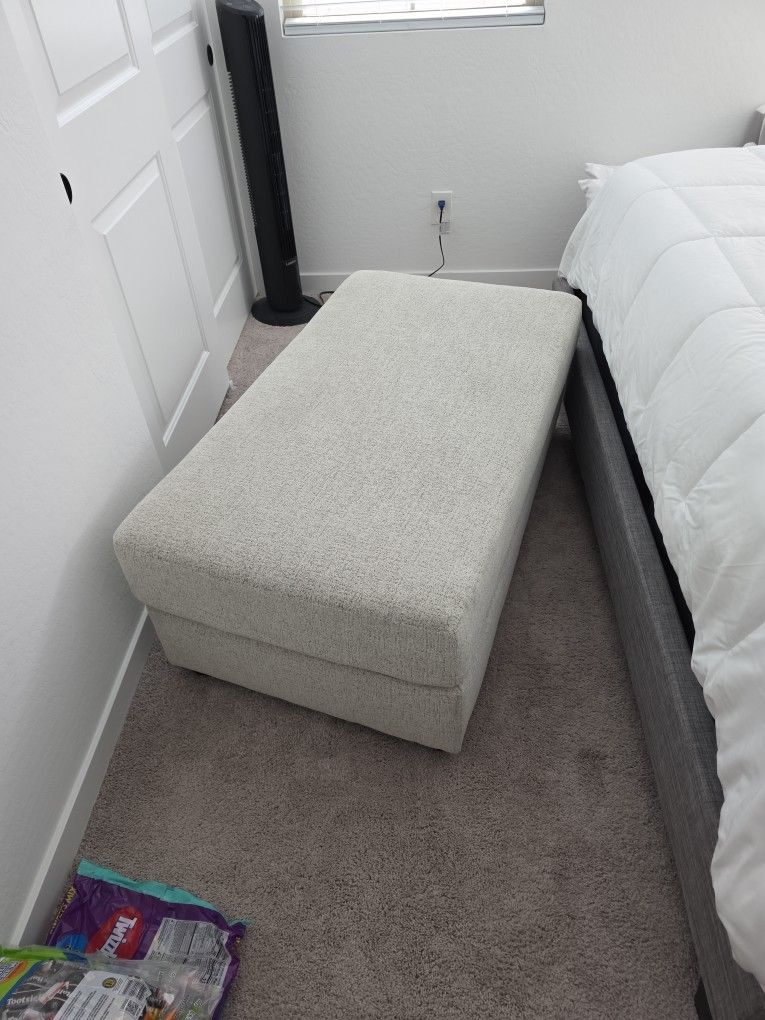 American Furniture Warehouse Ottoman $25
