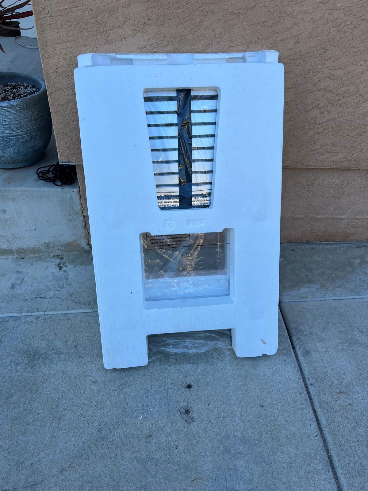 New 12.5 Heavy Duty Telescoping Ladder