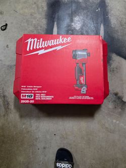 Milwaukee 2935-20 M18 Cable Stripper, Bare Tool