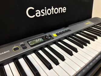 Casio Casiotone LK-S245 Keyboard Bundle, Like New