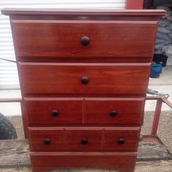 4 Drawer Chest (like New) 