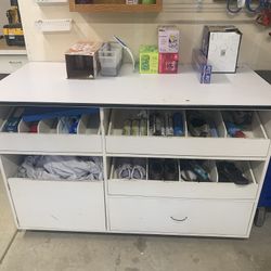 Workbench storage shelving