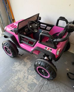Kids Pink 4x4 Electric Jeep – normal Used