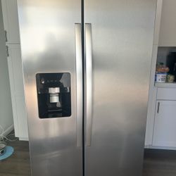 Whirlpool Refrigerator 