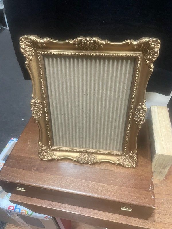 Vintage Gold 8 By 10 Picture Frame