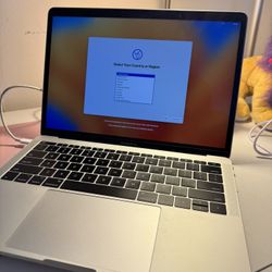 MacBook Pro 2017 256 GB USED