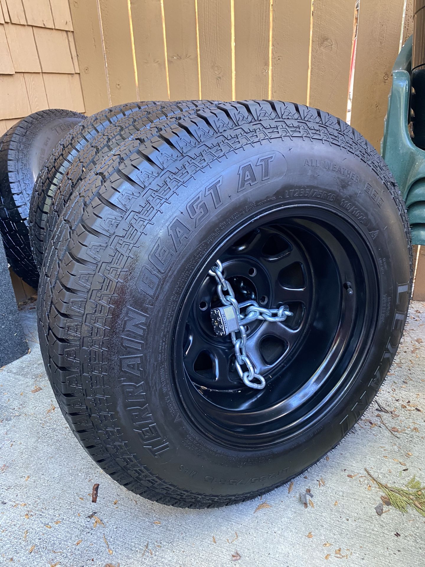 Rims with tires 235/75/R15 6X139 A/T All WEATHER