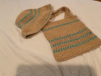 Liz Claiborne Woven Straw Colored With Woven In Blue Ribbon Stripe Hand Bag And Sun Hat