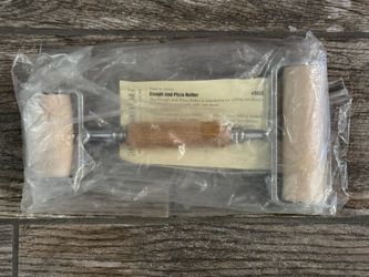 Pampered Chef Dough and Pizza Roller