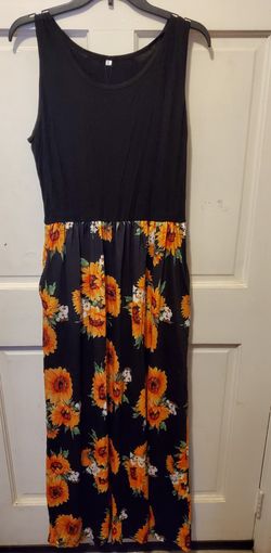 Gorgeous brand new dress with tags has hidden pockets