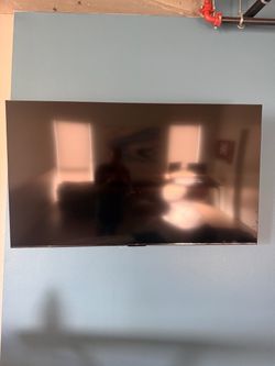 TCL 65” Flat Screen TV (Smart TV)+ Mount