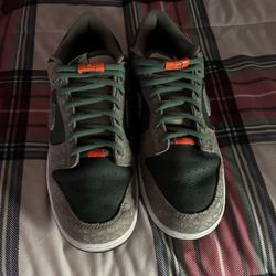 Nike Dunk (MENS 10.5)