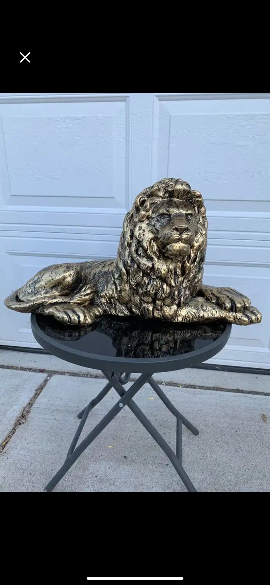 Golden Lion Statue