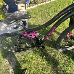 Genesis Girls Bike