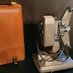 Vintage Revere 85 8mm Silent Movie Projector 