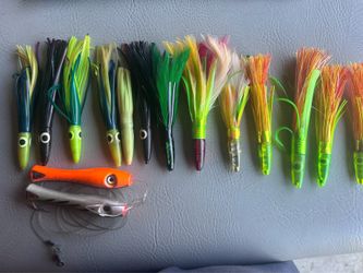 Offshore Trolling Lure Lot with Storage Bag