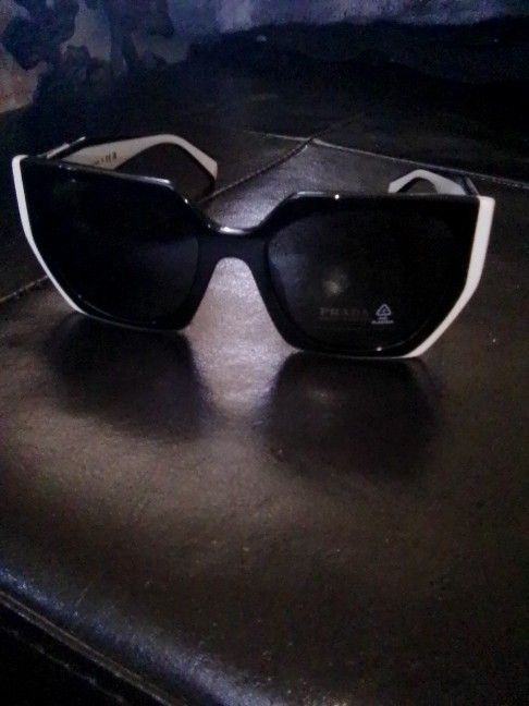 GUCCI & PRADA Sunglasses