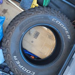 Cooper Tire Lt275/70R/18