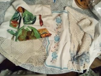 3 Vintage Table Runners 1 Antique Doilie