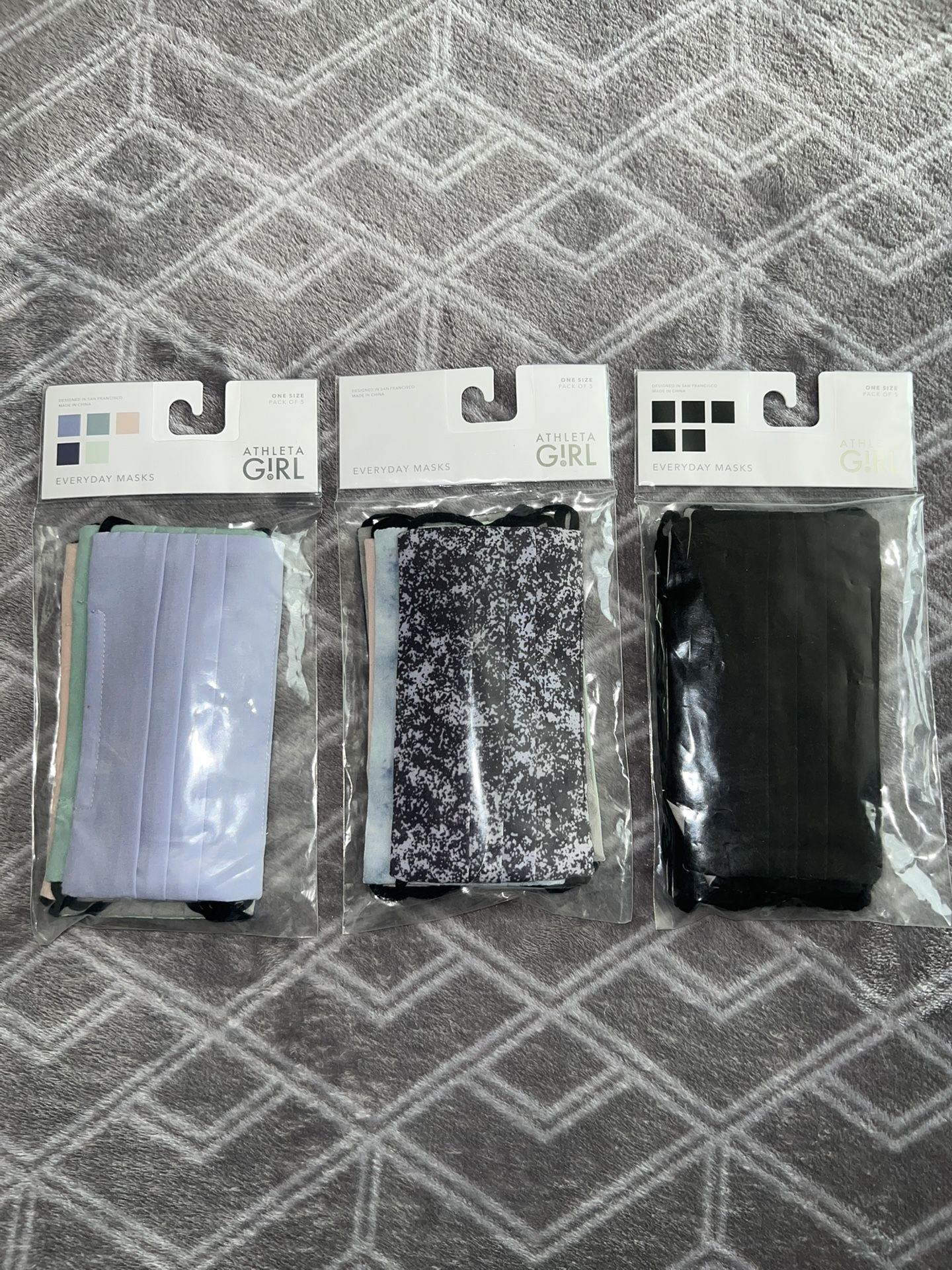 NEW ✨ Girls Face Mask $5