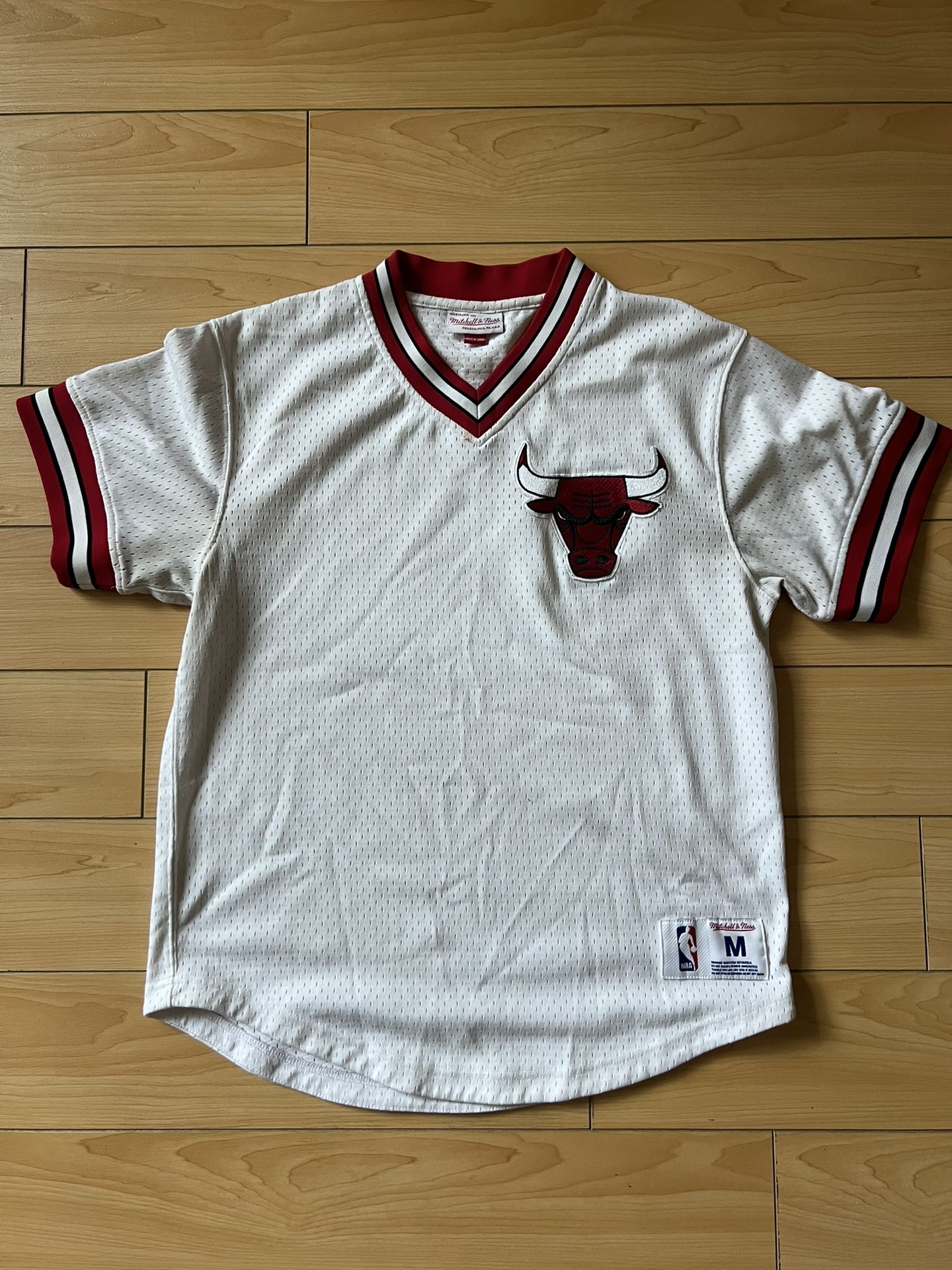 Mitchell & Ness Medium (Sz 40) Chicago Bulls Mesh Baseball Jersey Shirt White NBA