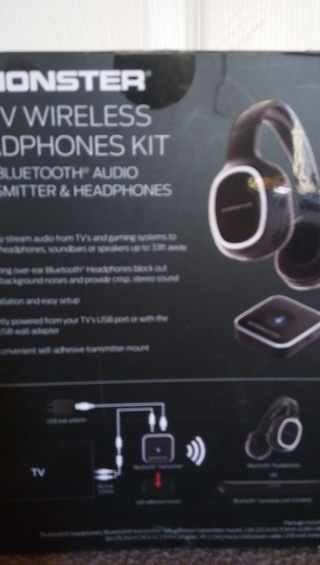 "Monster" HDTV WIRELESS HEADPHONES KIT W/BLUETOOTH AUDIO TRANSMITTER