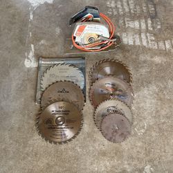 Black & Decker 7 1/4” Saw With 7 Blades