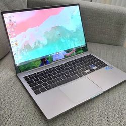 Samsung Notebook 7 - 15.6" i7 Laptop, Excellent Performance! 🔥