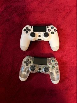 PS4 controllers