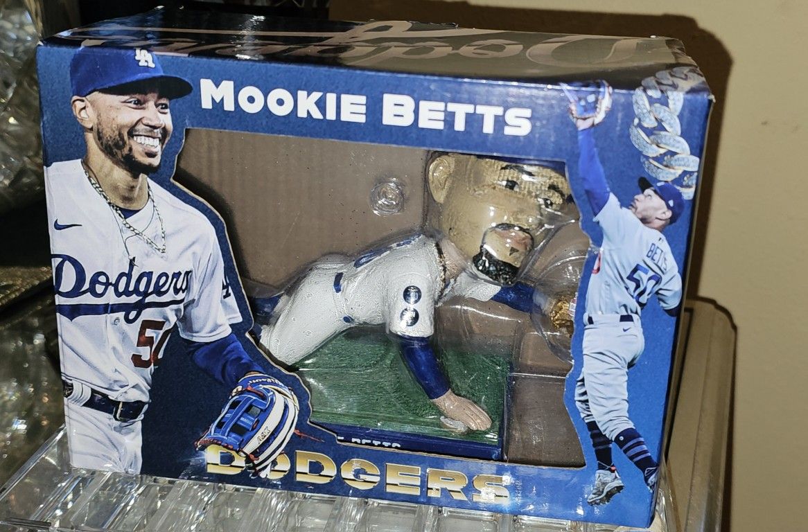 Dodger BobbleHead Mookie BEETS