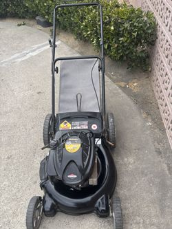 Yard Machines Push Mower Perfectly Working Condition Tested Before Buy It 6.50hp 190cc. 130$$$ Cash
