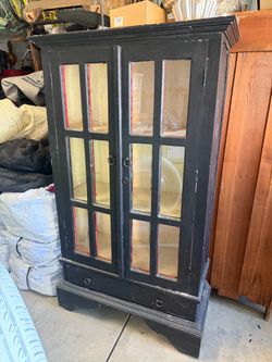 Rustic Glass Door Display Cabinet / China Cabinet