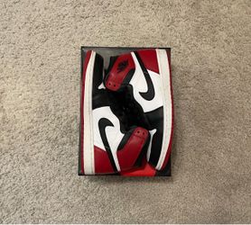 Jordan 1 “Black Toe” Size 8