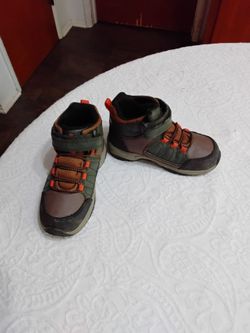 Boys Size 10 boots.  Like New