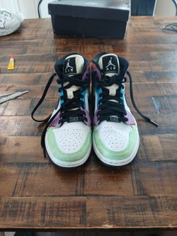 AIR JORDAN