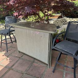 Outdoor Patio Bar And Swivel Chairs