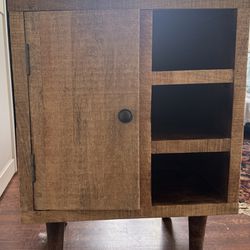 End Table / Nightstand