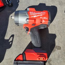 Milwaukee M18 Fuel Big 1/2" Impact Wrench 