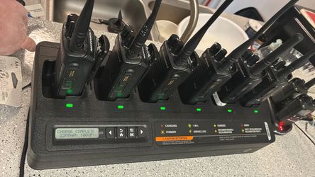 Motorola IMPRES 2 multi unit charging with 6  motorola XPR3300e