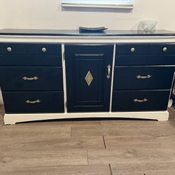 Beautiful Modern Dresser