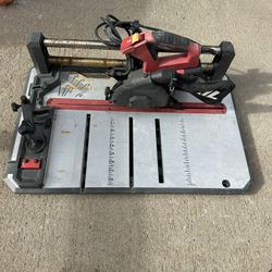 Flooring Saw  Skil 