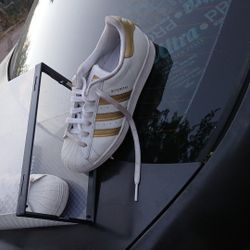 Adidas Superstars 