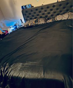 Queen size black satin comforter new