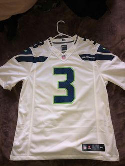 White Russell Wilson jersey