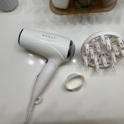 Monat Travel Blow Dryer And 3 Piece Brush Set 