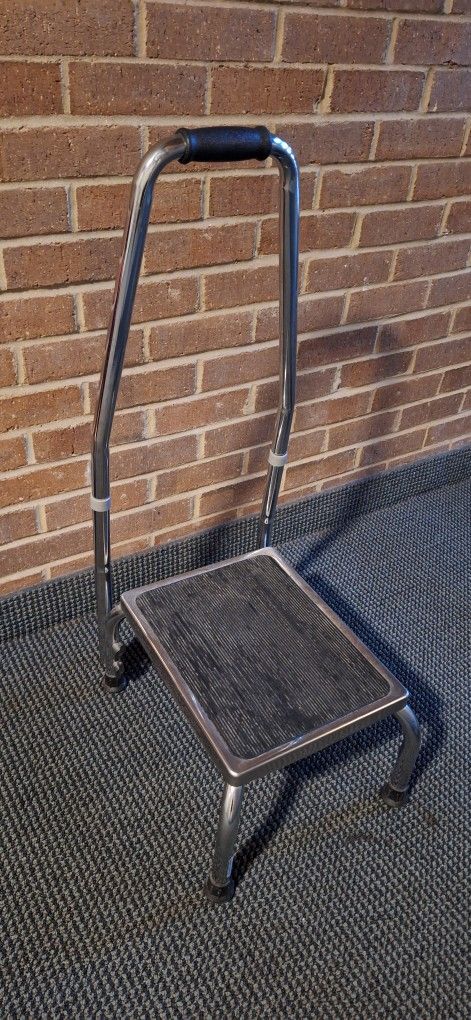 safety step-up stool with handrail
